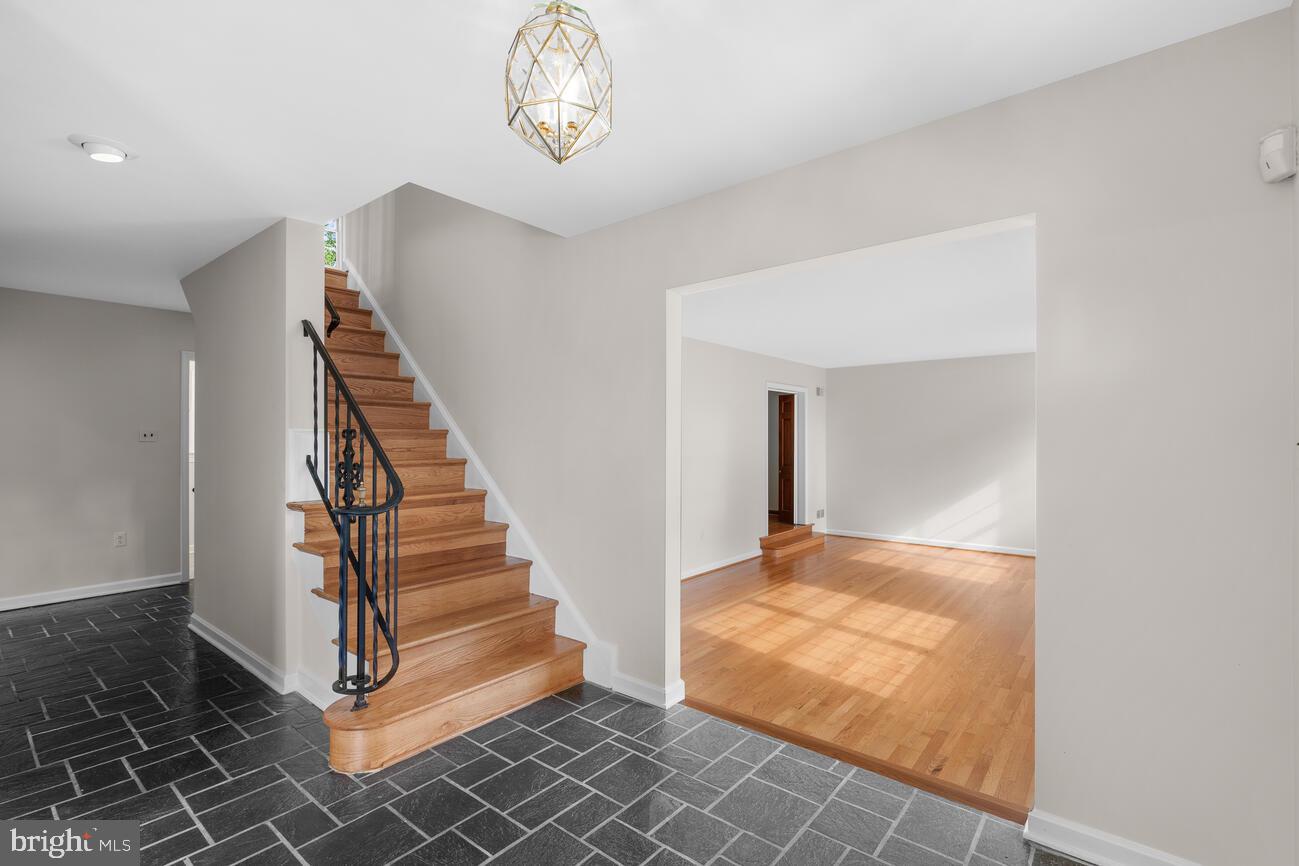 6317 Lenox Road Bethesda, MD 20817 - Photo 10 of 32 Front Entrance