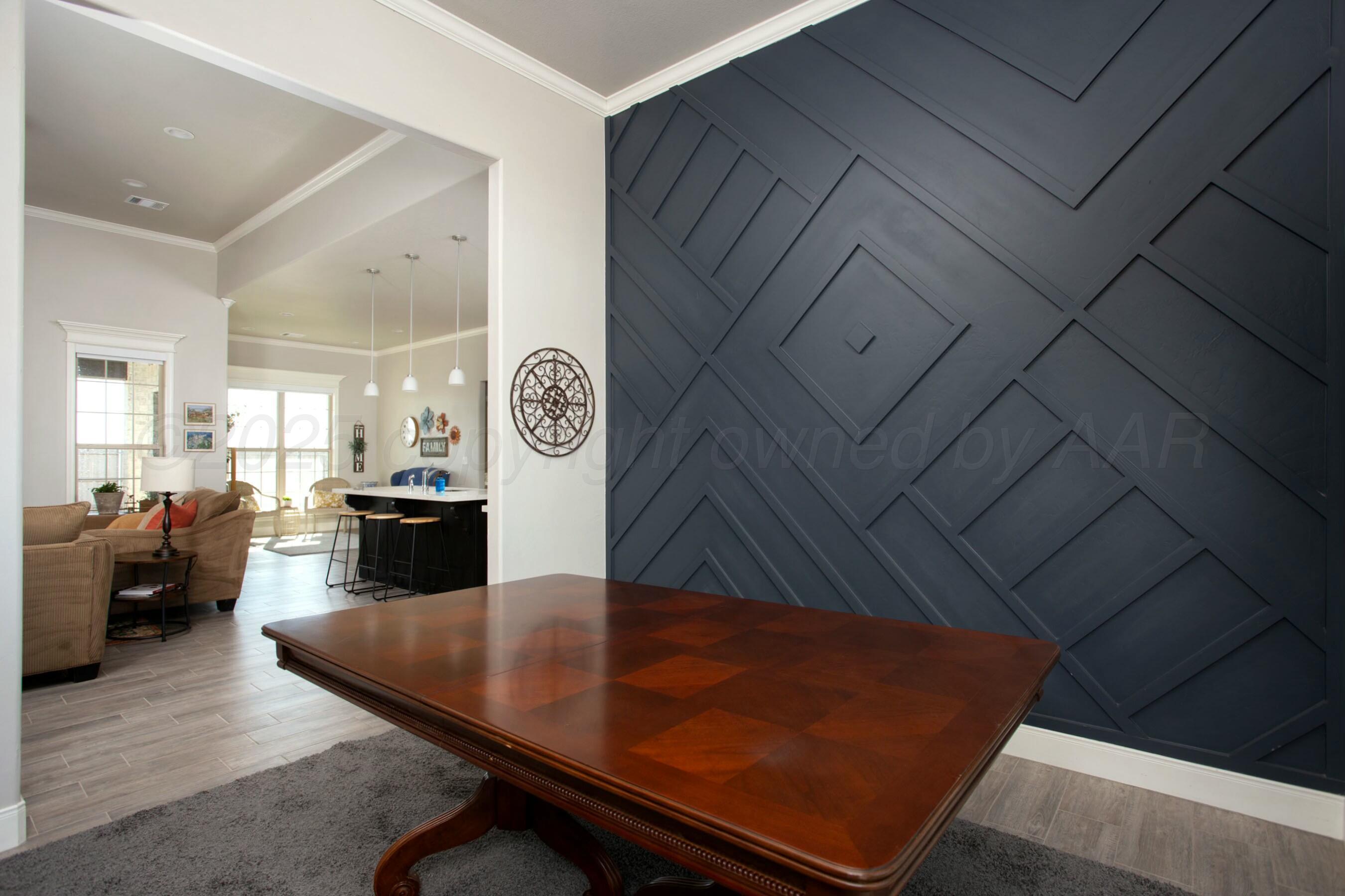 18501 Helium Road Canyon, TX 79015 - Photo 8 of 28 a living room with couch