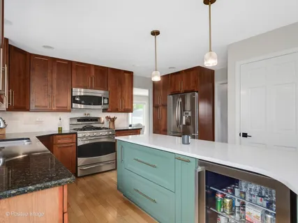 $775,000 | 1615 South Kaspar Avenue, Arlington Heights, IL 60005
