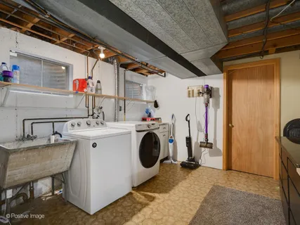 $775,000 | 1615 South Kaspar Avenue, Arlington Heights, IL 60005