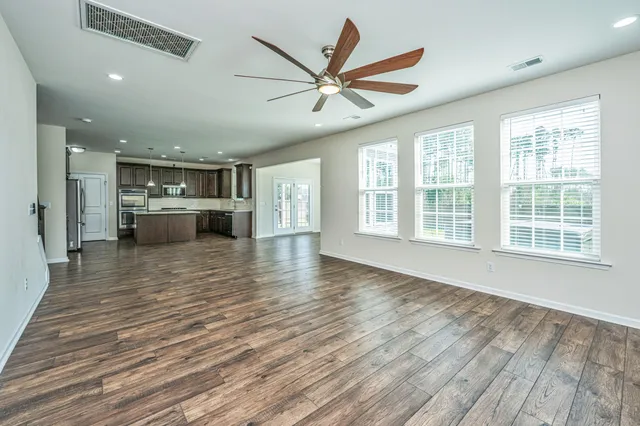 $2,850 | 201 Bigleaf Court, Summerville, SC 29486