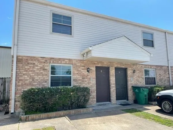 $1,250 | 616 Clearview Parkway, Metairie, LA 70001