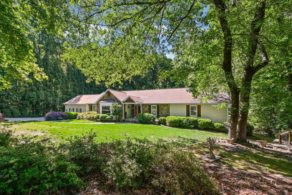 1530 Woodstock Road Roswell, GA 30075 - Photo 4 of 59