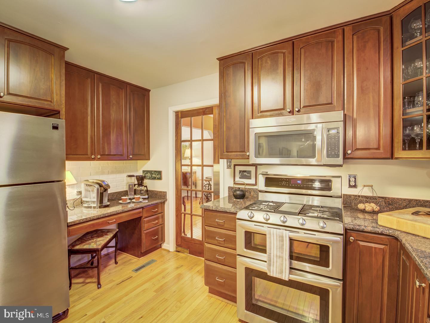 7360 Clifton Road Clifton, VA 20124 - Photo 22 of 72 coffee/beverage area