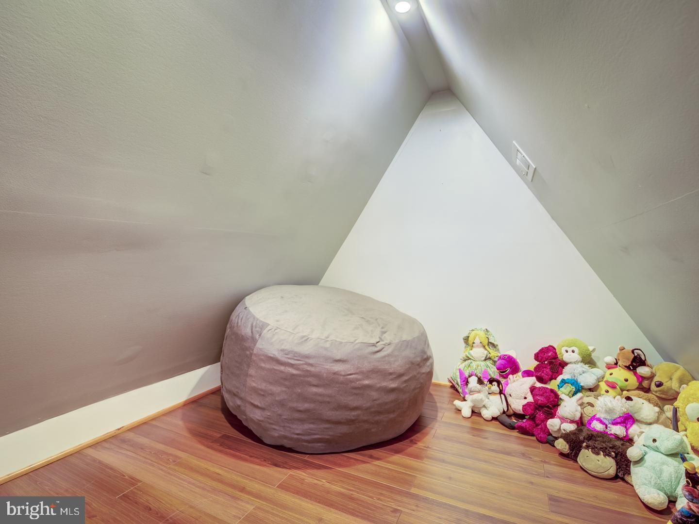 7360 Clifton Road Clifton, VA 20124 - Photo 50 of 72 loft