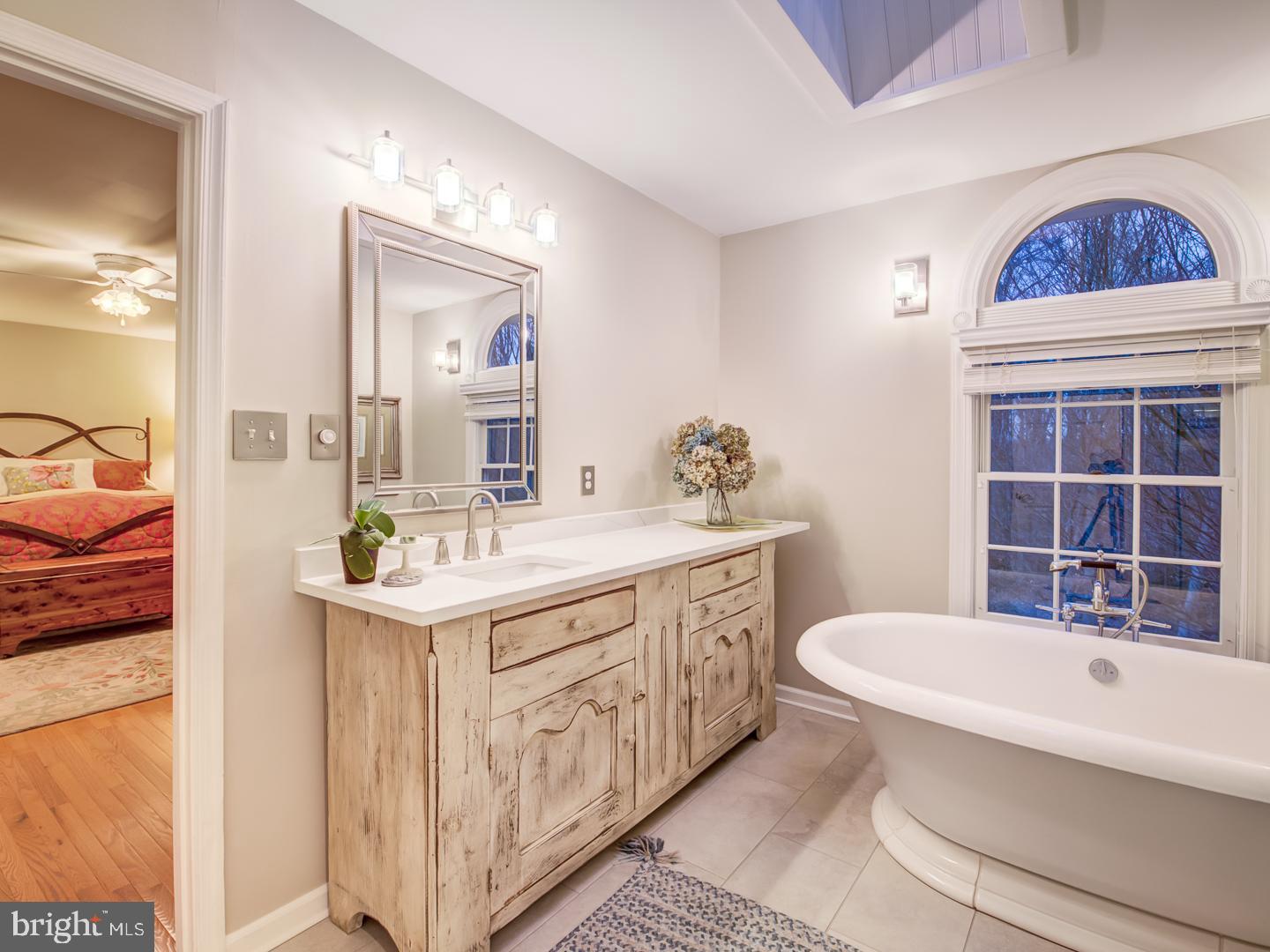 7360 Clifton Road Clifton, VA 20124 - Photo 58 of 72 freestanding tub