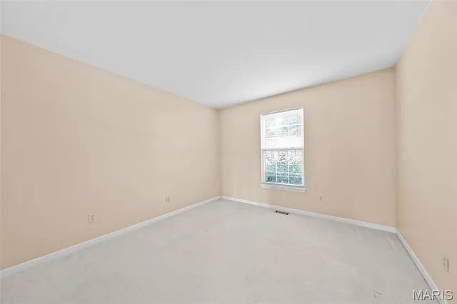 $424,000 | 213 Black Oak Drive, St. Peters, MO 63376