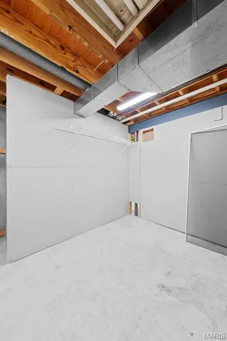 $424,000 | 213 Black Oak Drive, St. Peters, MO 63376