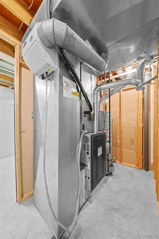 $424,000 | 213 Black Oak Drive, St. Peters, MO 63376