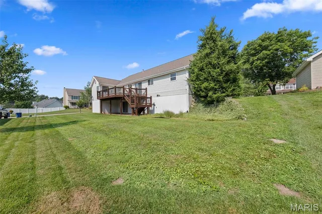 $424,000 | 213 Black Oak Drive, St. Peters, MO 63376