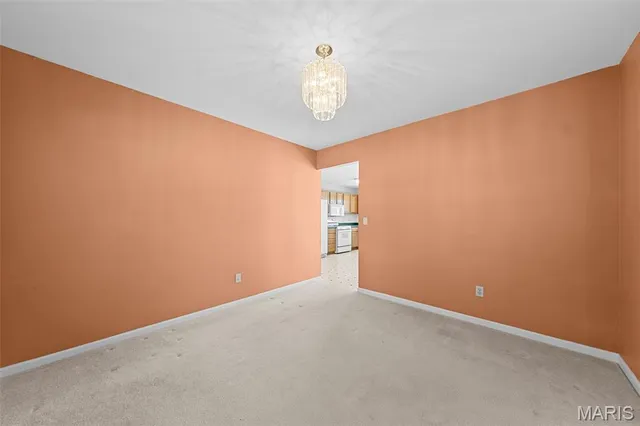 $424,000 | 213 Black Oak Drive, St. Peters, MO 63376