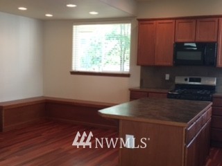 17827 19th Avenue Southeast, Unit 27 Bothell, WA 98012 - Photo 6 of 24