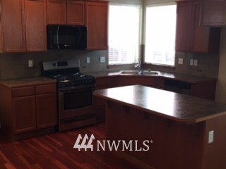 17827 19th Avenue Southeast, Unit 27 Bothell, WA 98012 - Photo 7 of 24