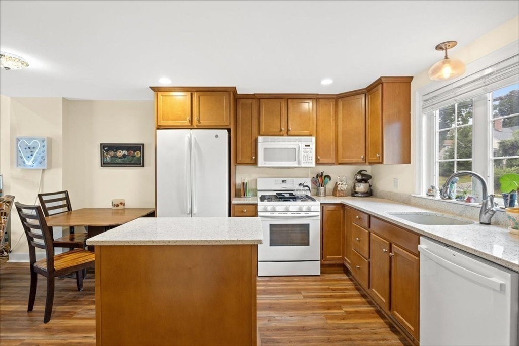 425 Main Street, Unit B Wareham, MA 02571 - Photo 7 of 34 Gallery Image 7