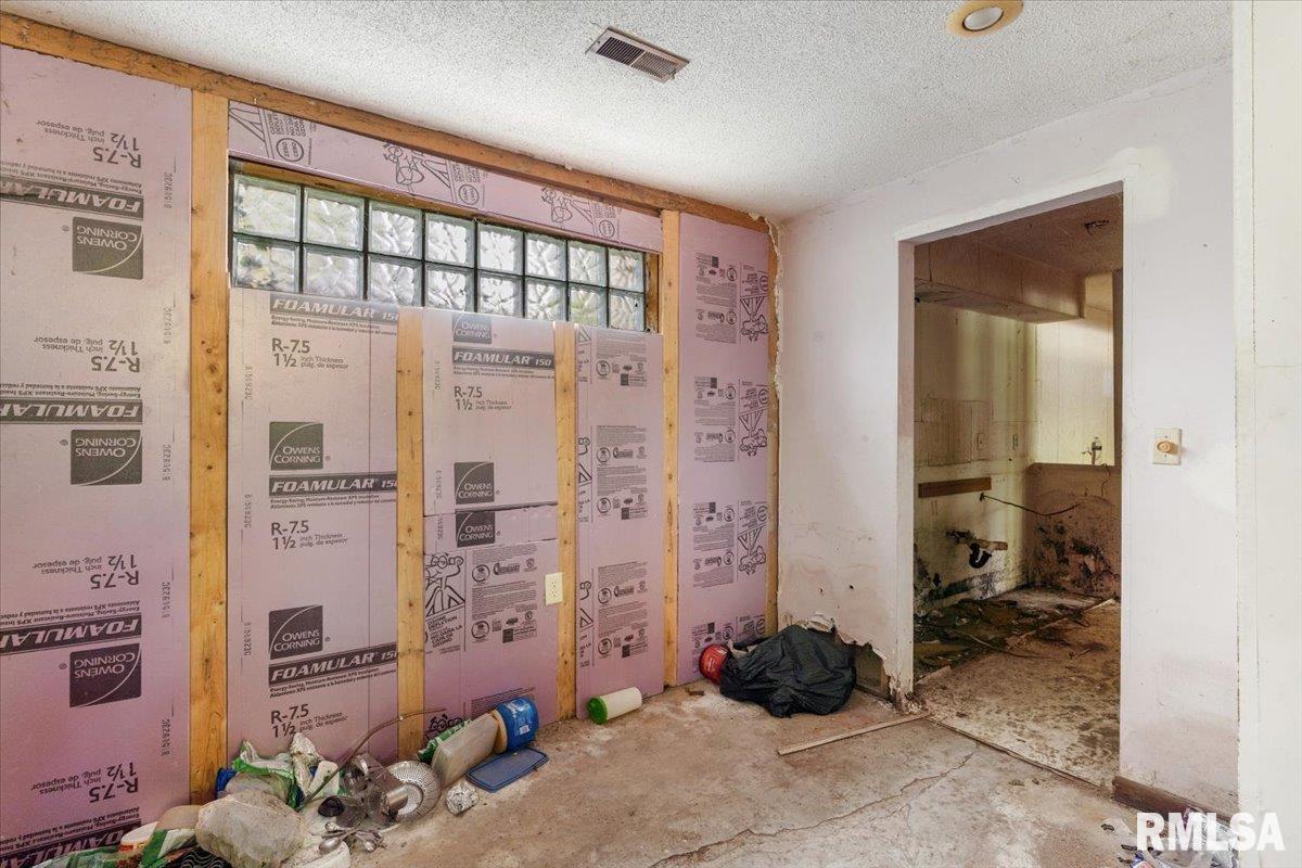 5 Mishawaka Drive Rochester, IL 62563 - Photo 18 of 26 Gallery Image 18