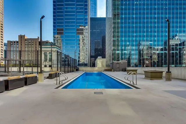 $330,000 | 345 North LaSalle Drive, Unit 1902, Chicago, IL 60654