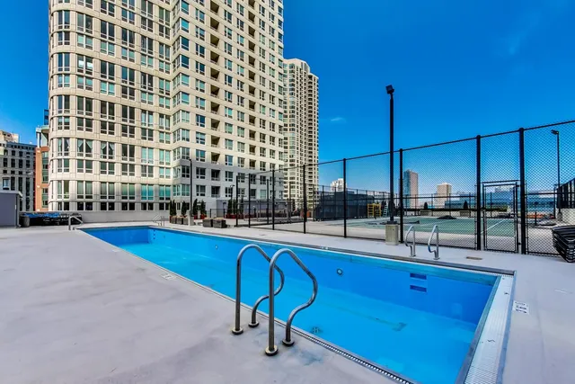 $330,000 | 345 North LaSalle Drive, Unit 1902, Chicago, IL 60654
