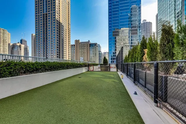 $330,000 | 345 North LaSalle Drive, Unit 1902, Chicago, IL 60654