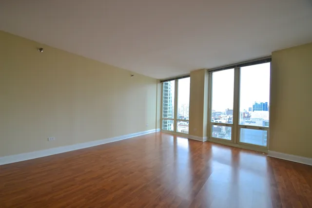 $330,000 | 345 North LaSalle Drive, Unit 1902, Chicago, IL 60654