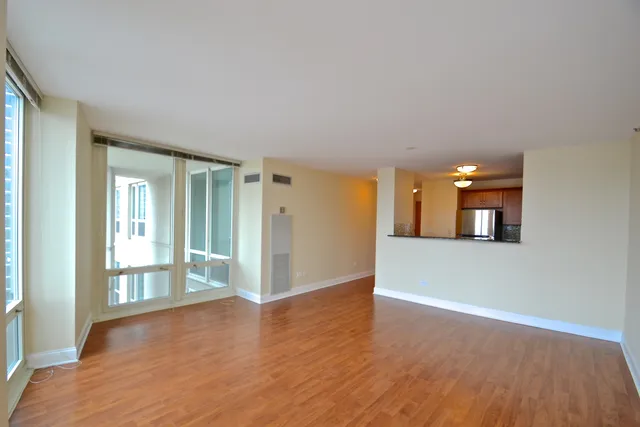 $330,000 | 345 North LaSalle Drive, Unit 1902, Chicago, IL 60654