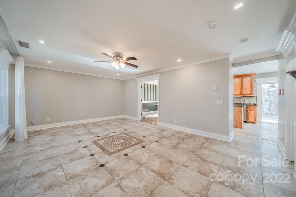 11403 Gold Pan Road Charlotte, NC 28215 - Photo 3 of 34 Gallery Image 3