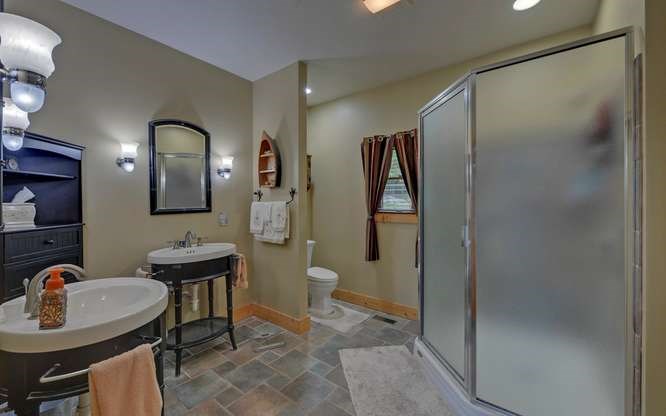 46 Fall View Road Blairsville, GA 30512 - Photo 14 of 50 Master Bath