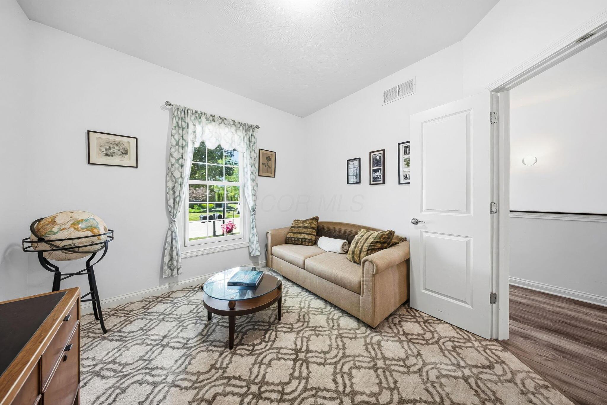 6183 Ray's Way, Unit 25 Hilliard, OH 43026 - Photo 11 of 88 Sitting Room