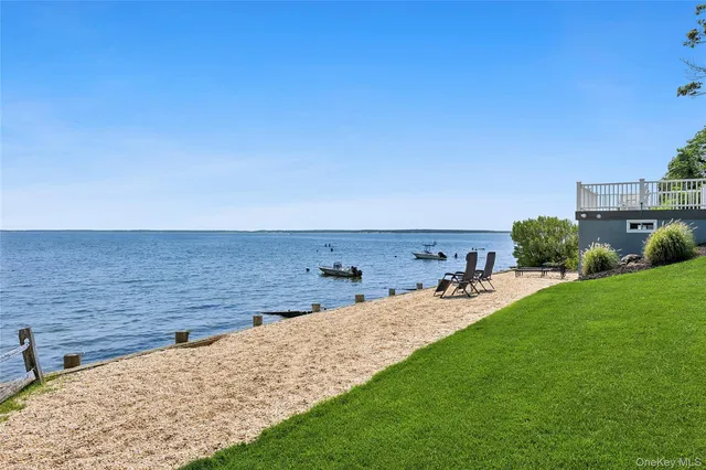 $2,699,999 | 5218 Peconic Bay Boulevard, Laurel, NY 11948