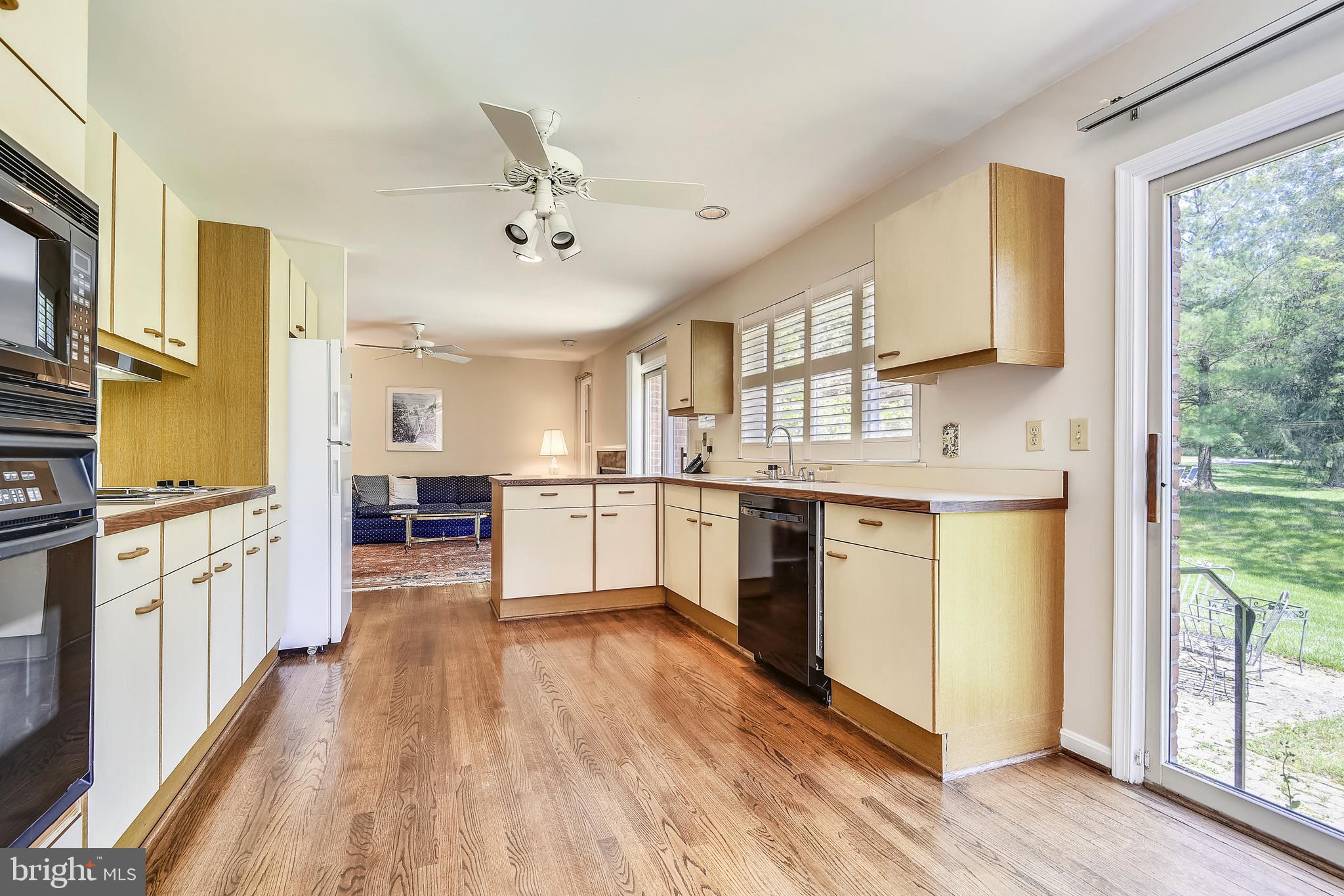 5 Spring House Road Lutherville-Timonium, MD 21093 - Photo 11 of 26 Kitchen