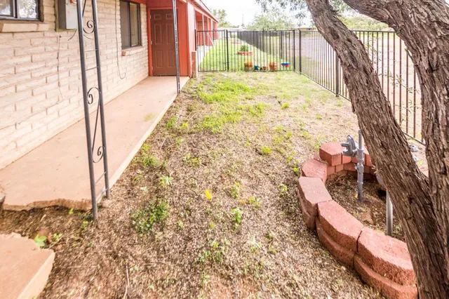$900 | 3799 East Foothills Drive, Unit 10, Sierra Vista, AZ 85635