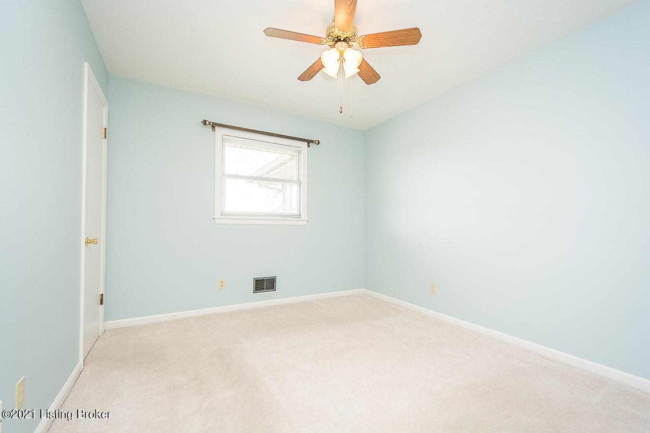 9117 Blowing Tree Road Louisville, KY 40220 - Photo 18 of 39 Bedroom 2
