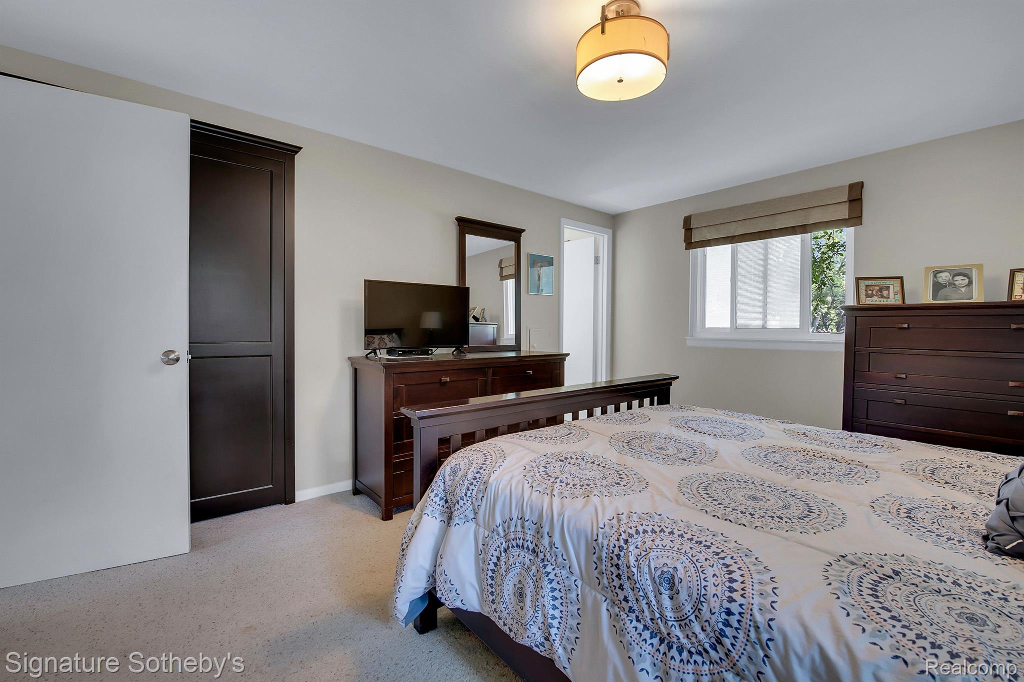 7252 Stonebrook Road West Bloomfield, MI 48322 - Photo 27 of 38 Primary Bedroom View