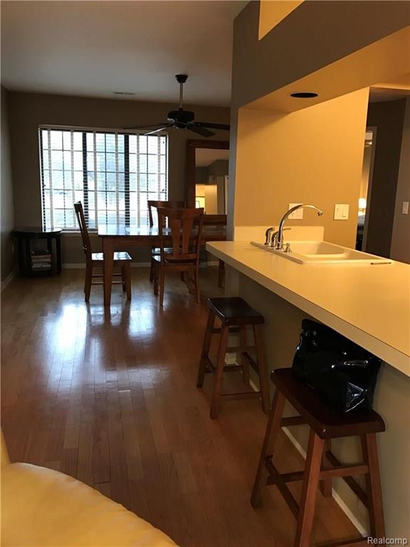 1556 Meadowside Drive Rochester Hills, MI 48307 - Photo 9 of 19