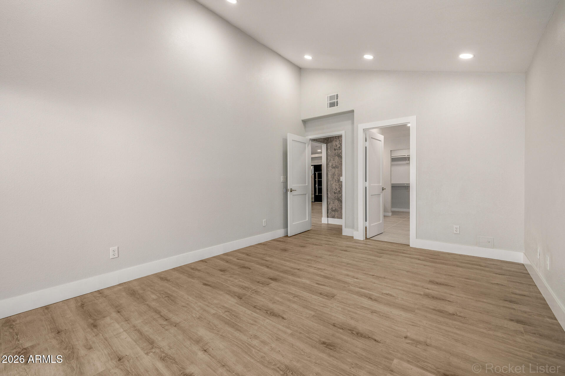 412 East Utopia Road Phoenix, AZ 85024 - Photo 15 of 29 22 - Utopia