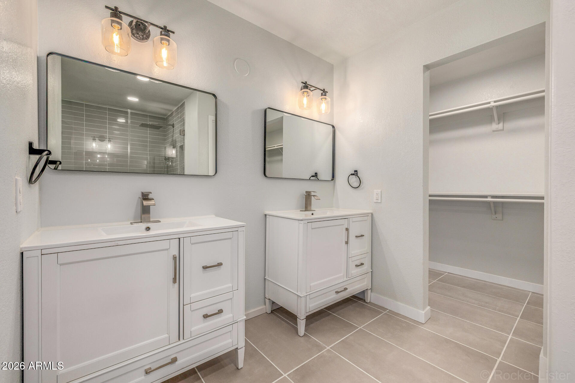 412 East Utopia Road Phoenix, AZ 85024 - Photo 16 of 29 24 - Utopia