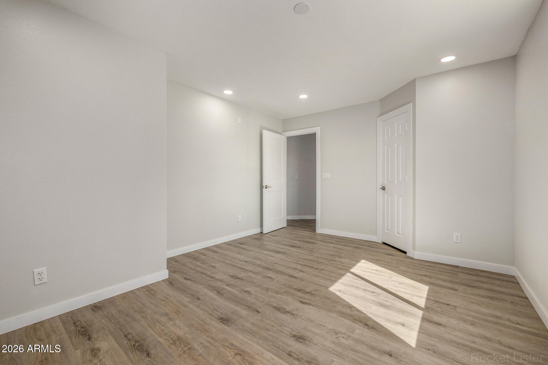 412 East Utopia Road Phoenix, AZ 85024 - Photo 22 of 29 30 - Utopia