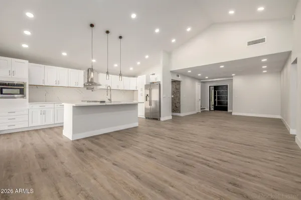 $595,000 | 412 East Utopia Road, Phoenix, AZ 85024