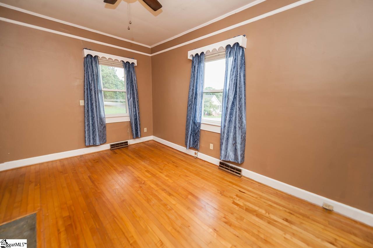 21 Chestnut Street Startex, SC 29377 - Photo 3 of 22 Gallery Image 3