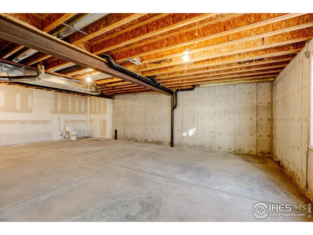 a view of an entryway of the house