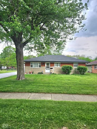 $214,900 | 631 Memorial Drive, Beech Grove, IN 46107