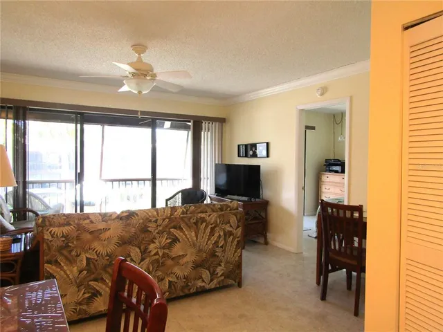 $189,000 | 4628 Ringwood Meadow, Unit 26, Sarasota, FL 34235