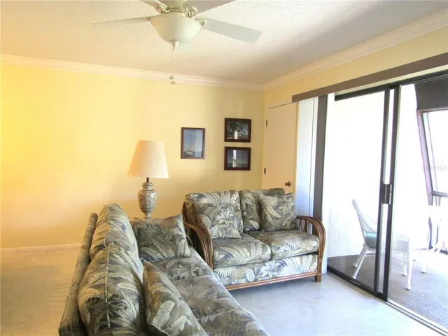 $189,000 | 4628 Ringwood Meadow, Unit 26, Sarasota, FL 34235