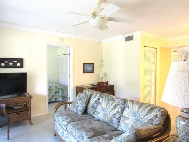 $189,000 | 4628 Ringwood Meadow, Unit 26, Sarasota, FL 34235