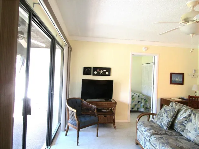 $189,000 | 4628 Ringwood Meadow, Unit 26, Sarasota, FL 34235