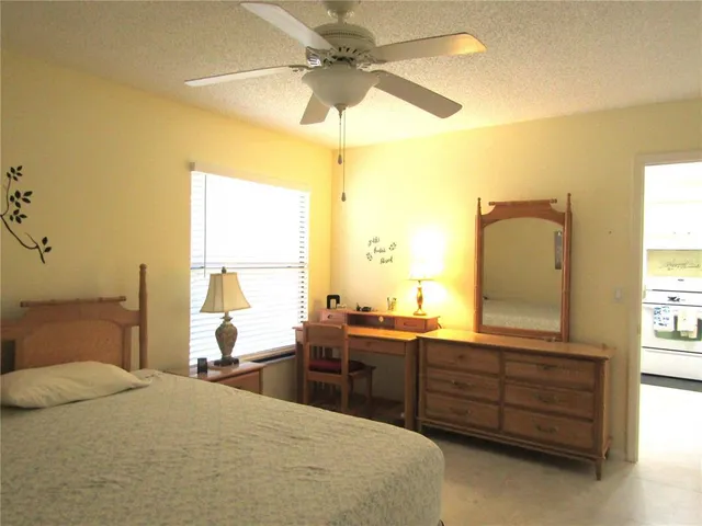 $189,000 | 4628 Ringwood Meadow, Unit 26, Sarasota, FL 34235