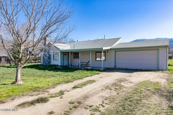 $290,000 | 30040 Jamaica Dunes Drive, Tehachapi, CA 93561