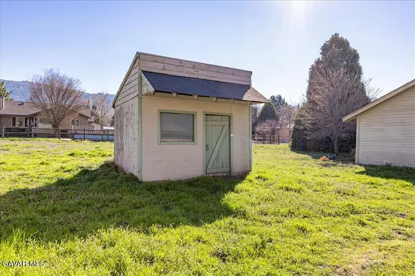 $290,000 | 30040 Jamaica Dunes Drive, Tehachapi, CA 93561