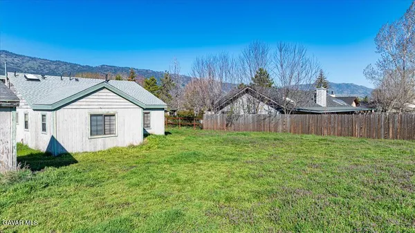 $290,000 | 30040 Jamaica Dunes Drive, Tehachapi, CA 93561