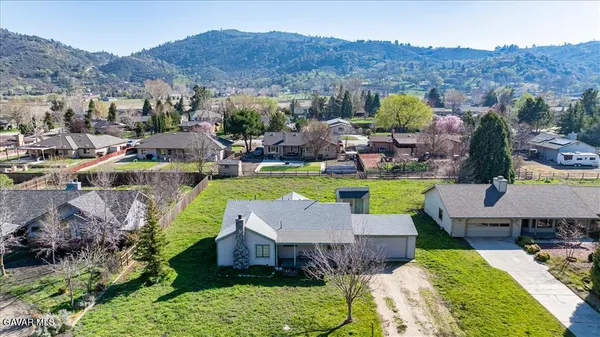 $290,000 | 30040 Jamaica Dunes Drive, Tehachapi, CA 93561