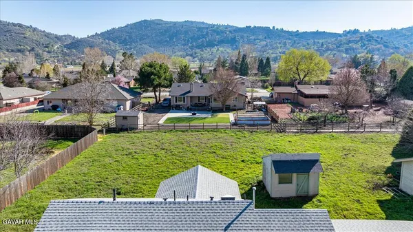 $290,000 | 30040 Jamaica Dunes Drive, Tehachapi, CA 93561